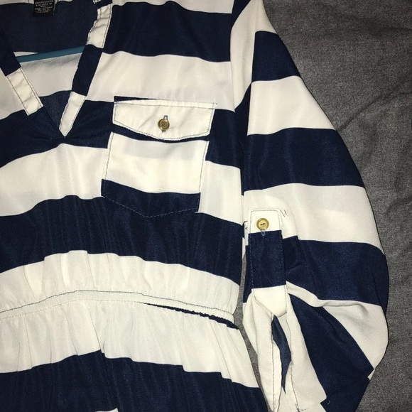 Women’s Medium Dress - Picture 3 of 5